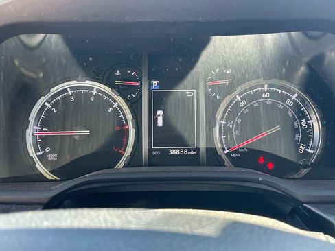 Used 2024 Toyota 4Runner TRD Sport w/ Technology Package image 10