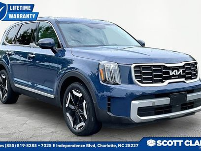 Used 2023 Kia Telluride S w/ S Sunroof Package