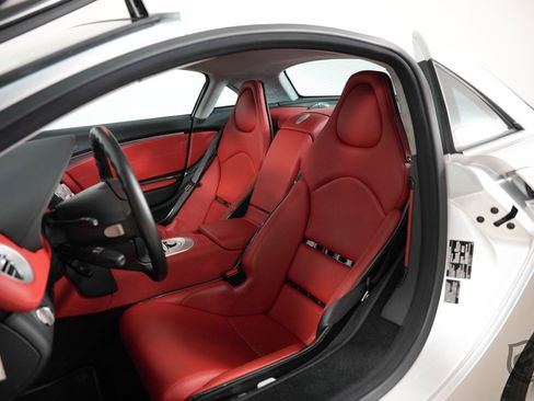 Used 2005 Mercedes-Benz SLR image 16