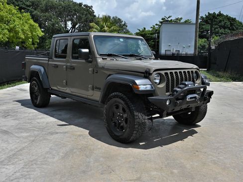 Used 2020 Jeep Gladiator Sport w/ Quick Order Package 24S AWD/4WD image 1