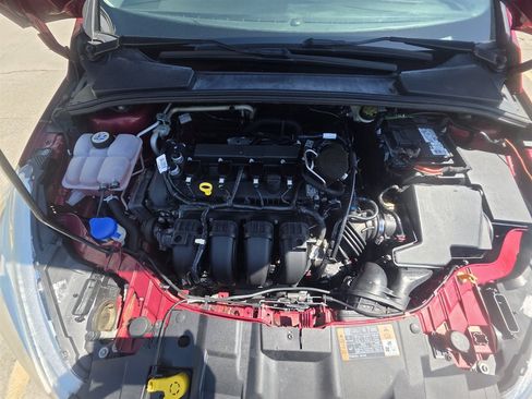 Used 2015 Ford Focus SE FWD image 12