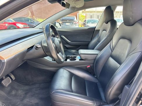 Used 2018 Tesla Model 3 Long Range RWD image 12