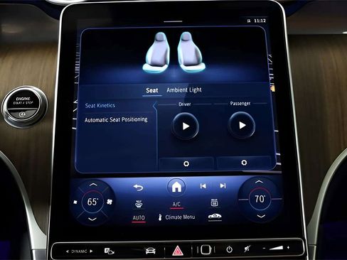 Used 2024 Mercedes-Benz GLC 300 4MATIC image 37