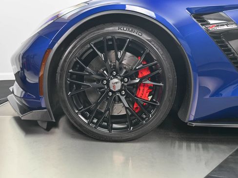 Used 2018 Chevrolet Corvette Z06 RWD image 7