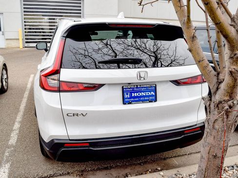 Used 2024 Honda CR-V EX image 17
