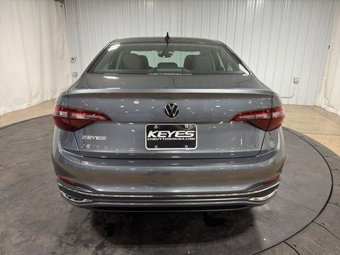 Used 2023 Volkswagen Jetta SEL image 7