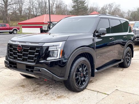 Used 2025 Nissan Armada PRO-4X w/ Pro-4X Premium Package image 1