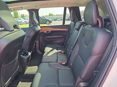 Used 2023 Volvo XC90 B6 Plus w/ Protection Package Premier AWD/4WD image 12