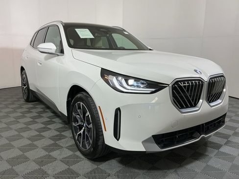 Certified 2025 BMW X3 xDrive30i w/ Convenience Package image 4