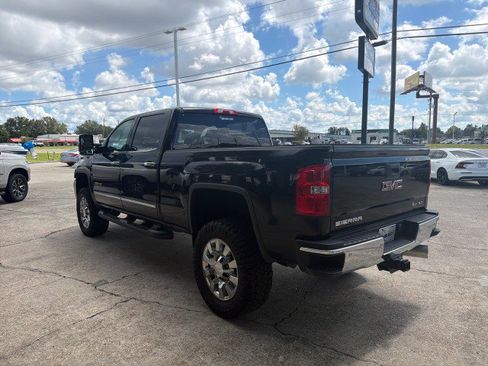 Used 2018 GMC Sierra 2500 SLT w/ Duramax Plus Package AWD/4WD image 8