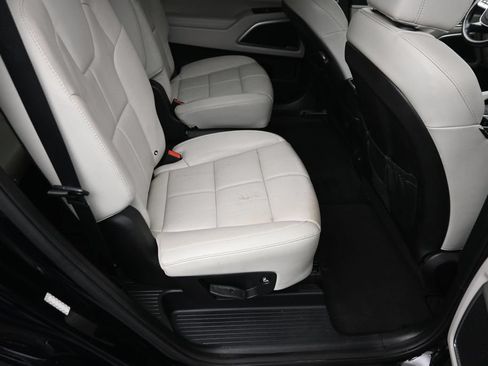 Used 2021 Kia Telluride EX w/ EX Premium Package AWD/4WD image 10