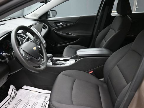 Used 2022 Chevrolet Malibu LT FWD image 11