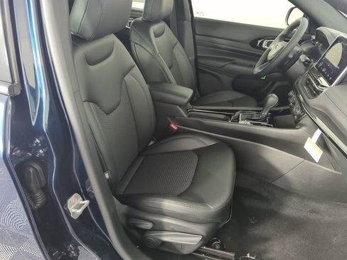 New 2026 Jeep Compass Latitude image 35