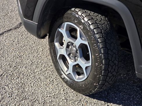 Used 2022 Jeep Compass Trailhawk w/ Sun and Sound Group image 27