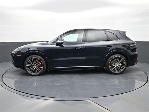 Used 2021 Porsche Cayenne GTS image 2