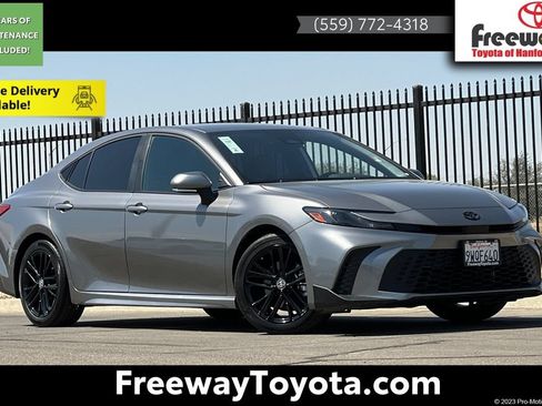 Used 2026 Toyota Camry SE FWD image 1