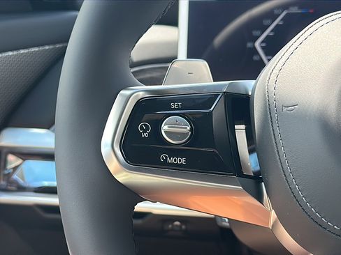New 2026 BMW 740i w/ Premium Package RWD image 20