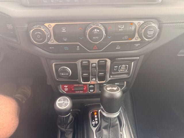 Used 2024 Jeep Wrangler Unlimited Rubicon 4xe AWD/4WD image 5