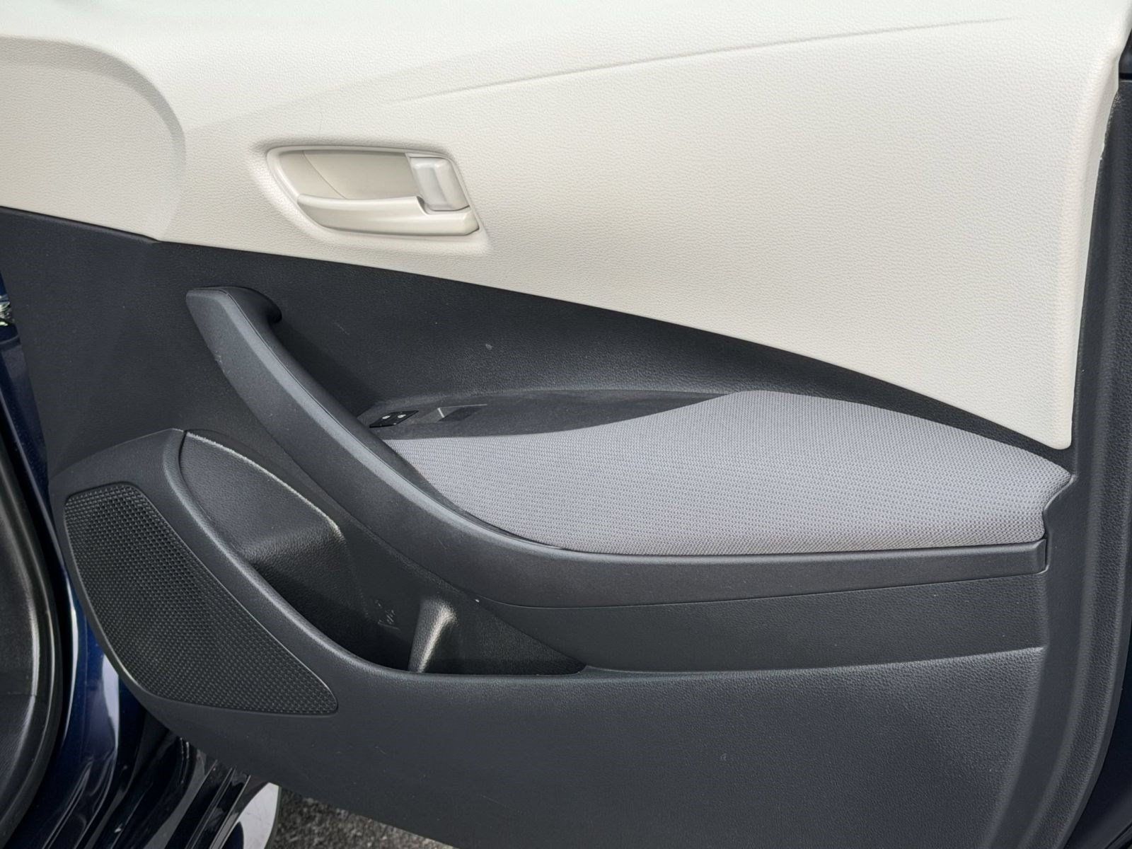 Certified 2024 Toyota Corolla LE FWD image 34