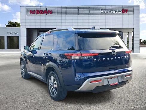 Certified 2025 Nissan Pathfinder SL FWD image 4