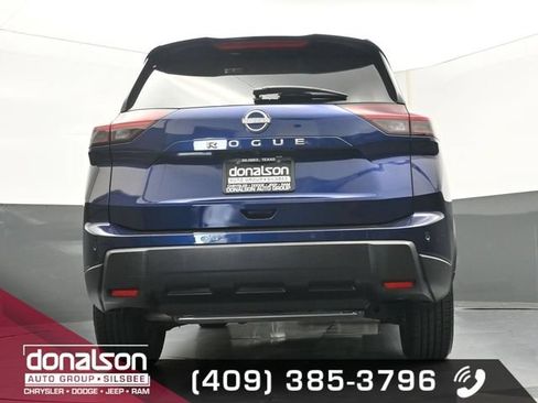 Used 2025 Nissan Rogue SV FWD image 16