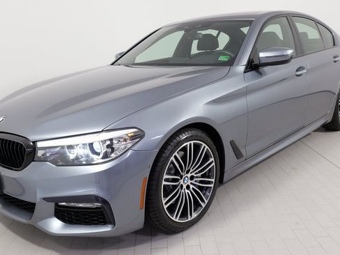 Used 2018 BMW 530i xDrive w/ M Sport Package image 5