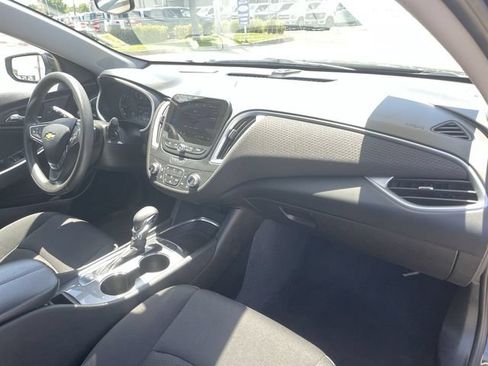 Used 2023 Chevrolet Malibu LT FWD image 29