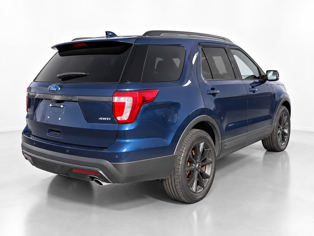 Certified 2017 Ford Explorer XLT w/ Equipment Group 202A AWD/4WD image 7