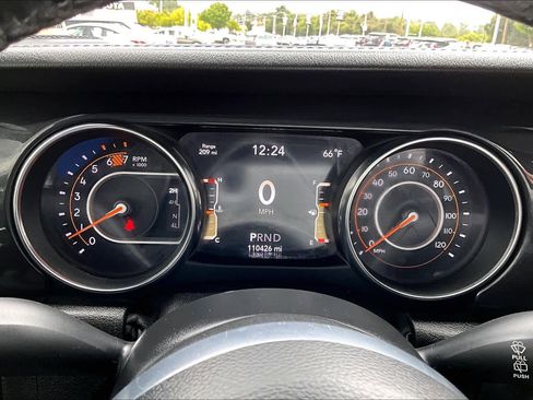 Used 2020 Jeep Wrangler Unlimited Sahara AWD/4WD image 25