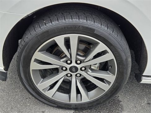 Used 2020 Ford Expedition Platinum image 9