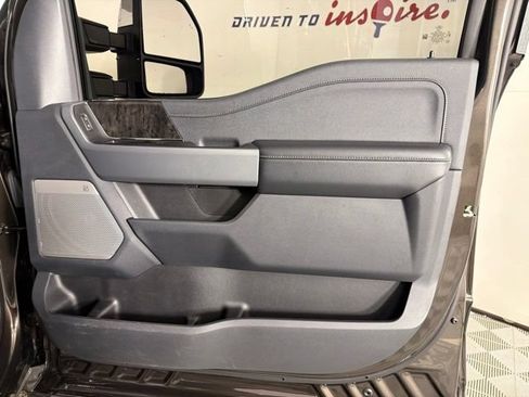 Used 2024 Ford F250 Lariat w/ Lariat Ultimate Package AWD/4WD image 34