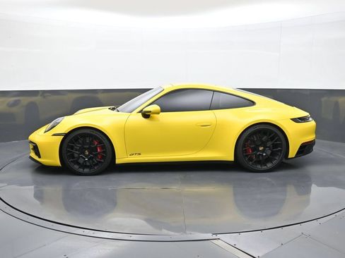 Certified 2024 Porsche 911 Carrera GTS RWD image 2