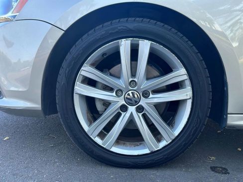 Used 2015 Volkswagen Jetta SEL image 19