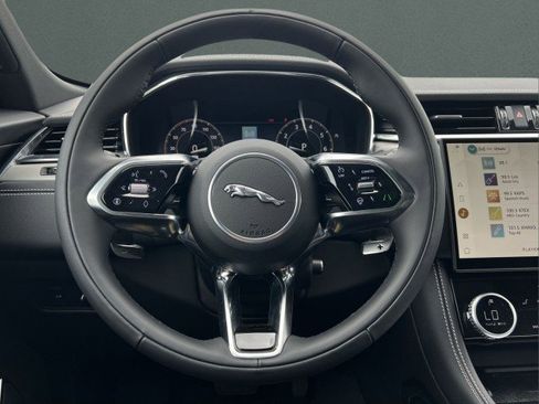 New 2026 Jaguar F-PACE R-Dynamic S image 35