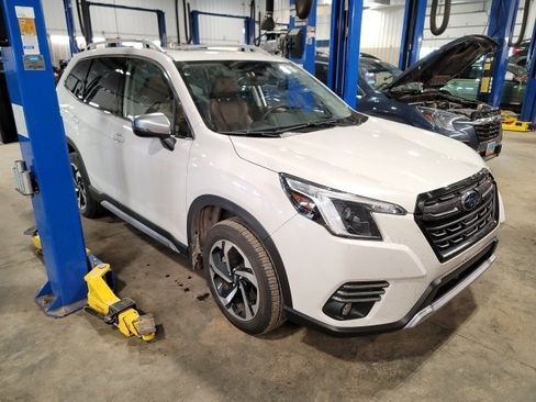 Used 2024 Subaru Forester Touring image 1