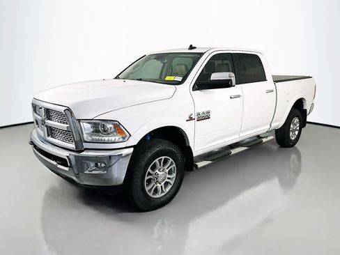 Used 2014 RAM 3500 Laramie AWD/4WD image 3