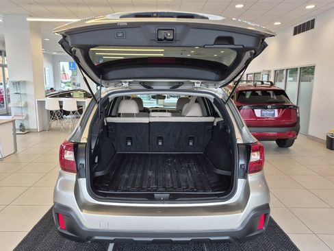 Used 2019 Subaru Outback 2.5i Premium AWD/4WD image 9
