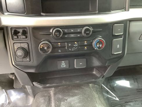Used 2023 Ford F250 XL w/ XL Chrome Package image 18