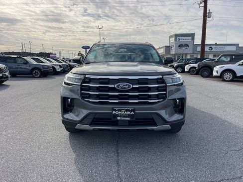 New 2026 Ford Explorer Active w/ Active Comfort Package image 3