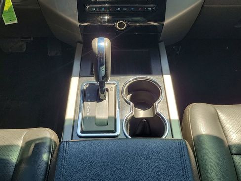 Used 2012 Ford Expedition Limited image 18