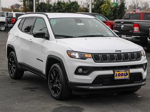 New 2026 Jeep Compass Latitude image 5