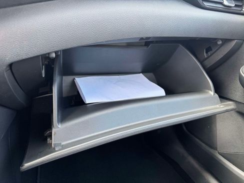 Used 2025 Nissan Sentra SV w/ Trunk Package image 31