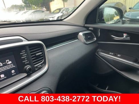 Used 2019 Kia Sorento FWD image 27