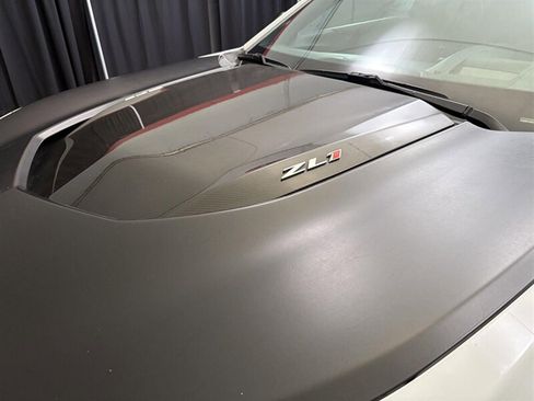 Used 2018 Chevrolet Camaro ZL1 RWD image 17