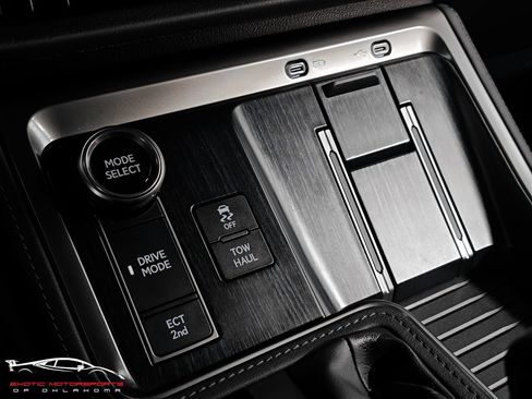 Used 2024 Lexus GX 550 w/ Accessory Package (2T) AWD/4WD image 33