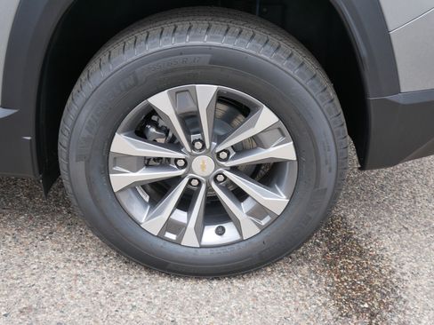 New 2026 Chevrolet Equinox LT w/ Convenience Package II image 3