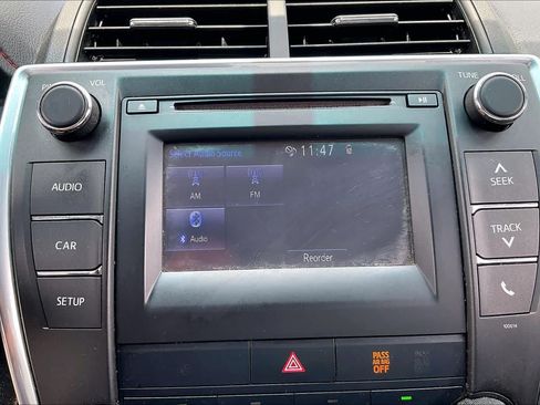 Used 2017 Toyota Camry SE FWD image 30