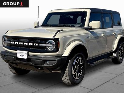 New 2025 Ford Bronco Outer Banks