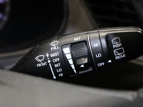 Used 2017 Hyundai Santa Fe Limited image 17