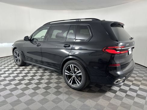 Used 2026 BMW X7 xDrive40i w/ M Sport Package image 3